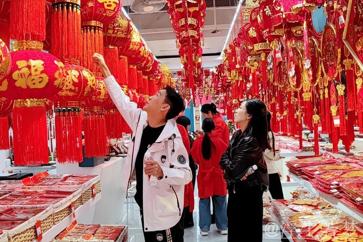 春节市场热闹非凡,消费活力尽显 春节市场热闹非凡,消费活力尽显